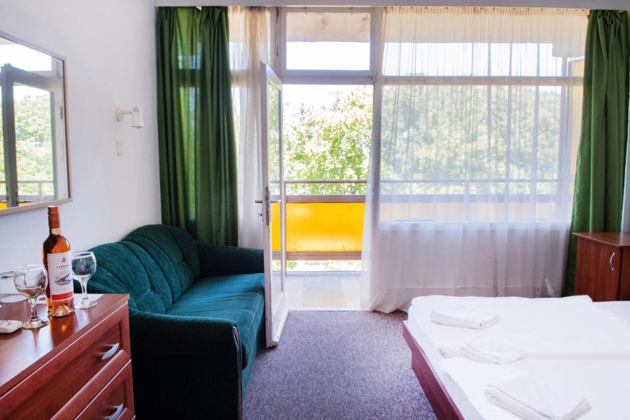 Ce Napfeny Hotel Siófok Eksteriør bilde