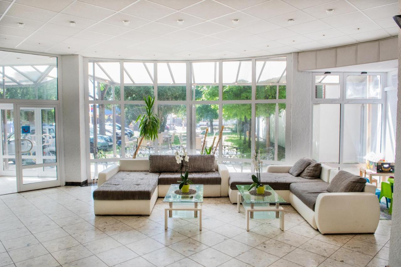 Ce Napfeny Hotel Siófok Eksteriør bilde