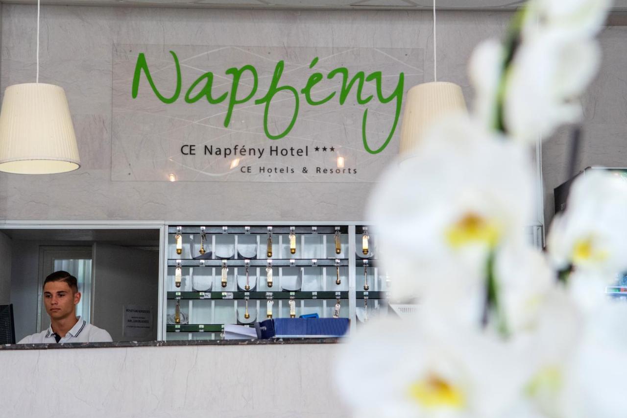 Ce Napfeny Hotel Siófok Eksteriør bilde