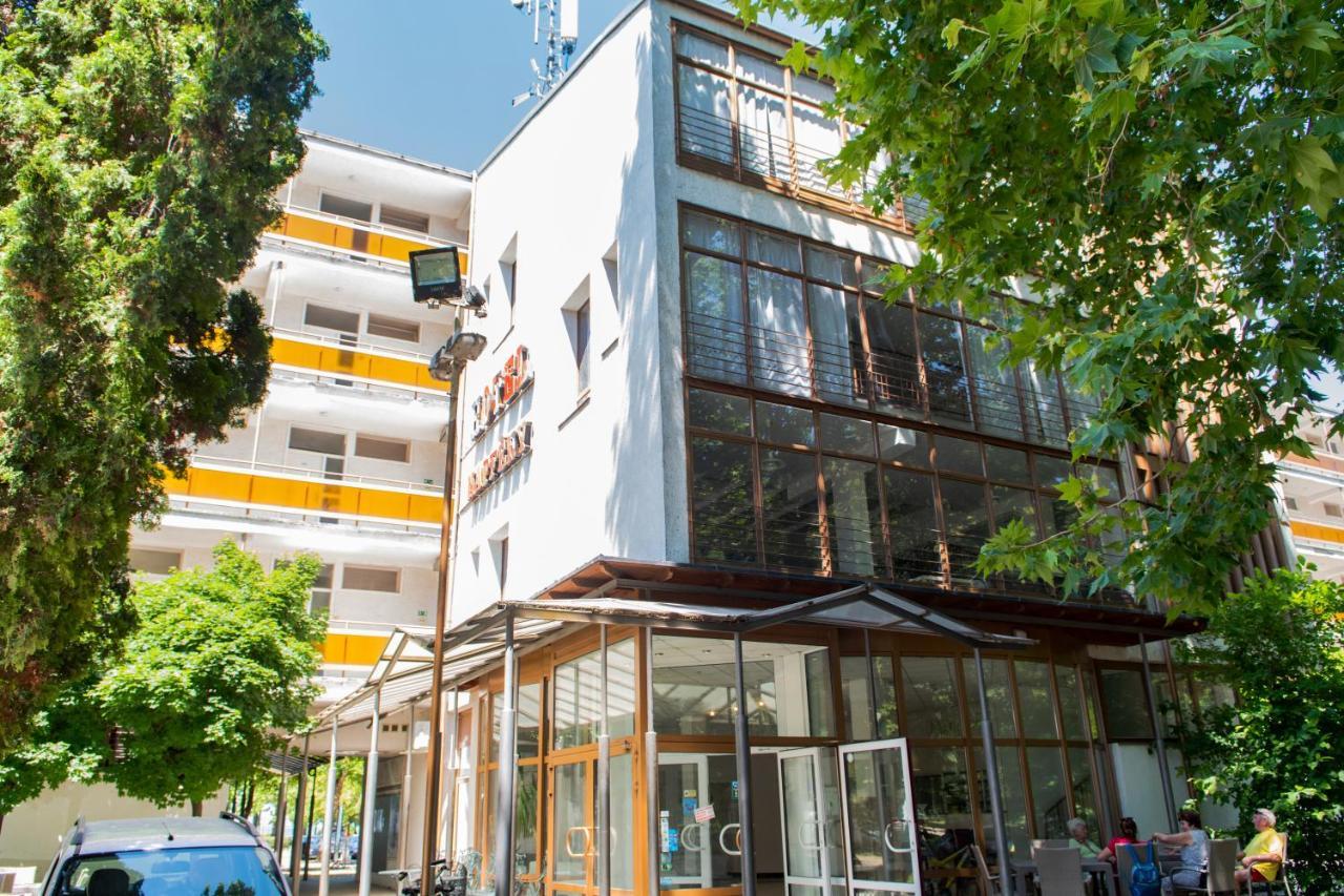 Ce Napfeny Hotel Siófok Eksteriør bilde