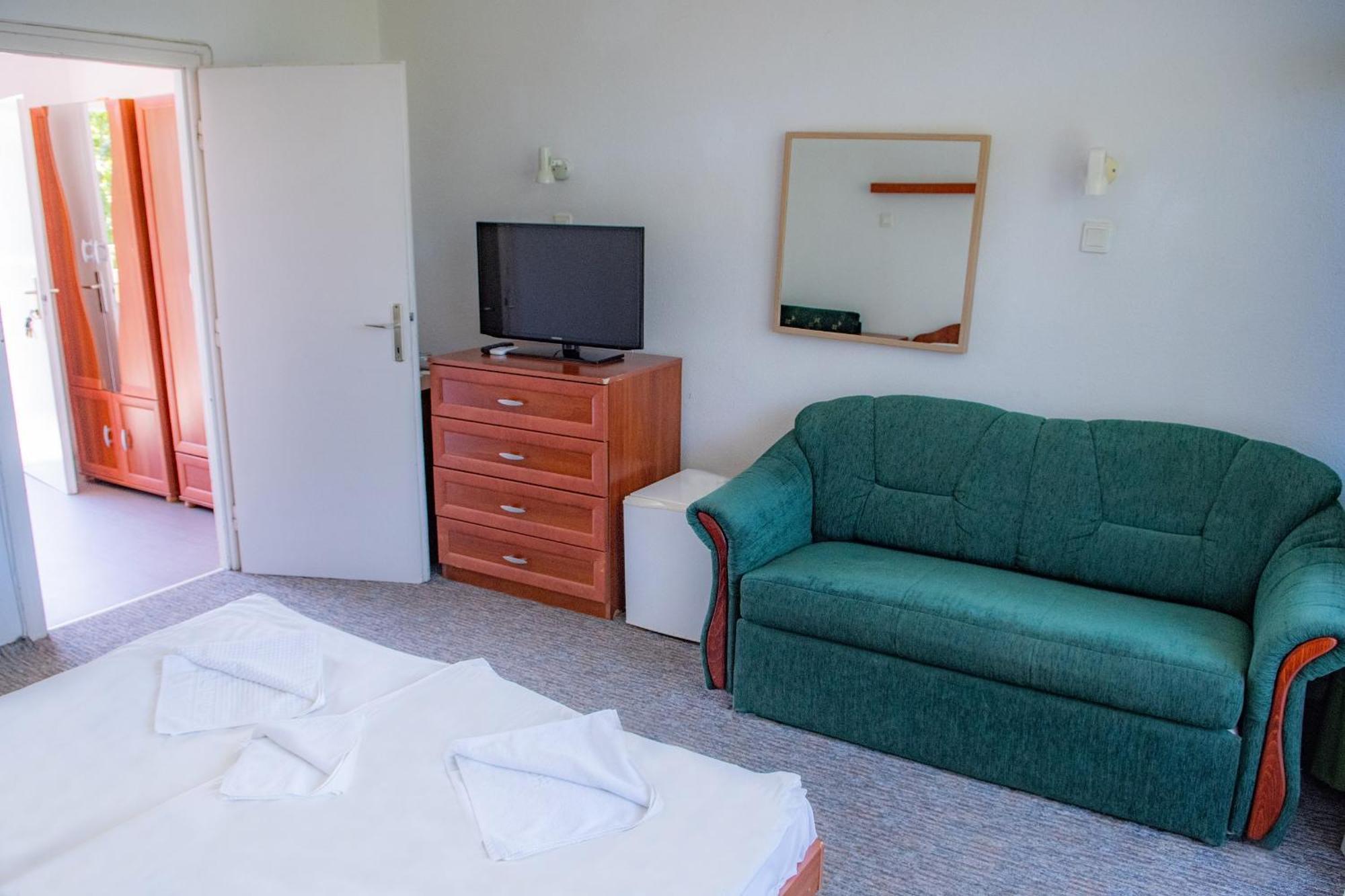 Ce Napfeny Hotel Siófok Eksteriør bilde