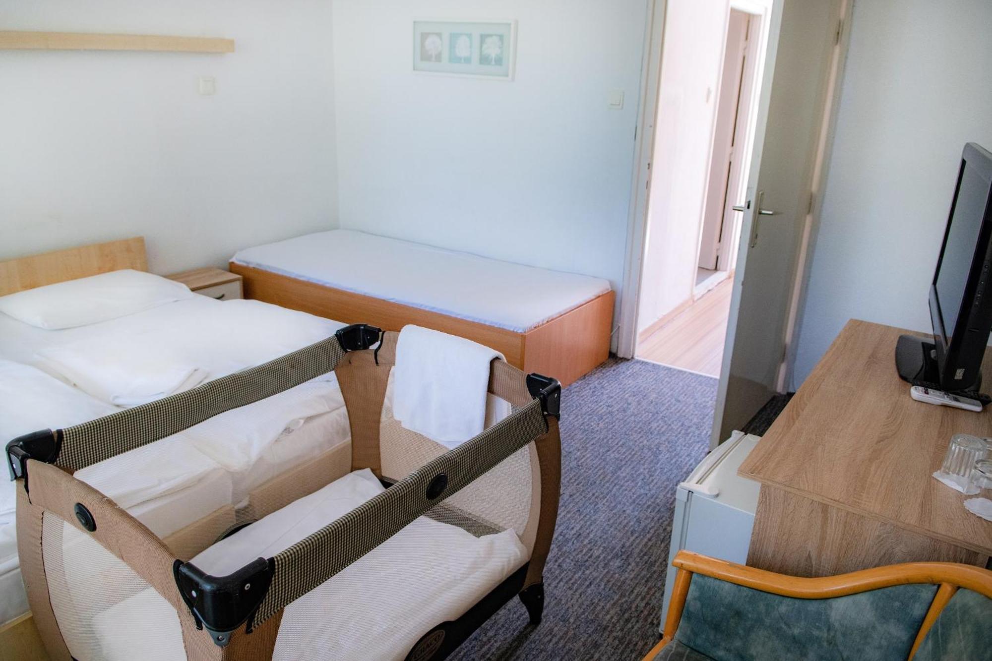 Ce Napfeny Hotel Siófok Eksteriør bilde
