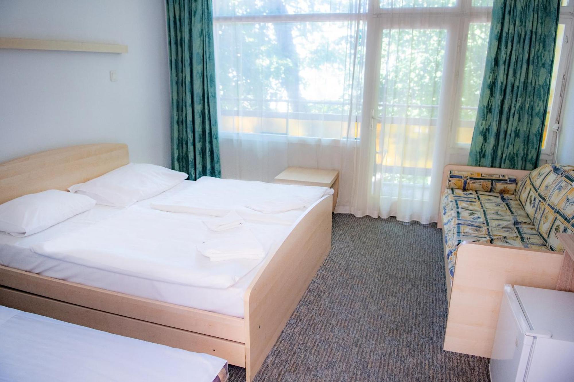 Ce Napfeny Hotel Siófok Eksteriør bilde