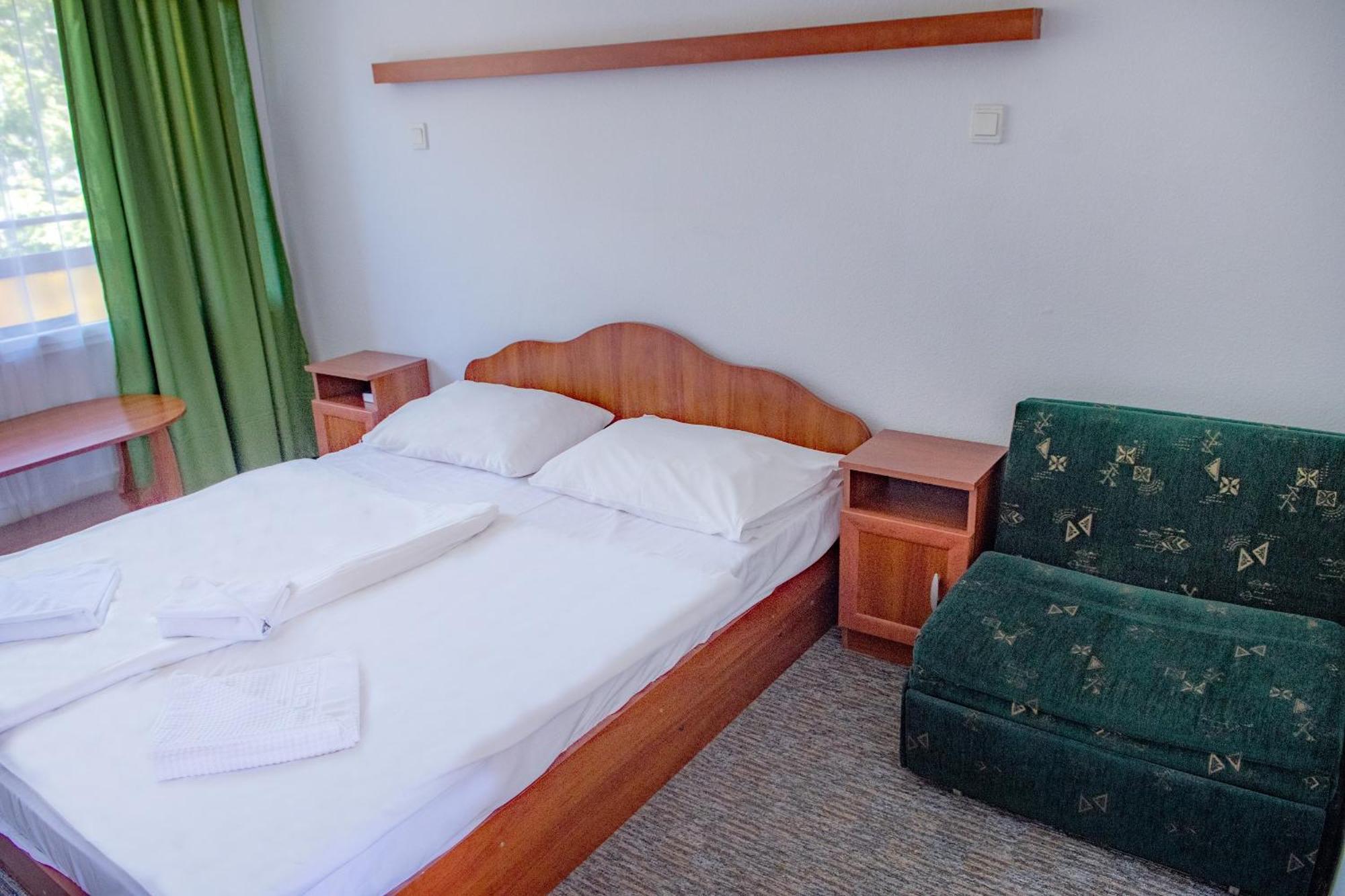Ce Napfeny Hotel Siófok Eksteriør bilde