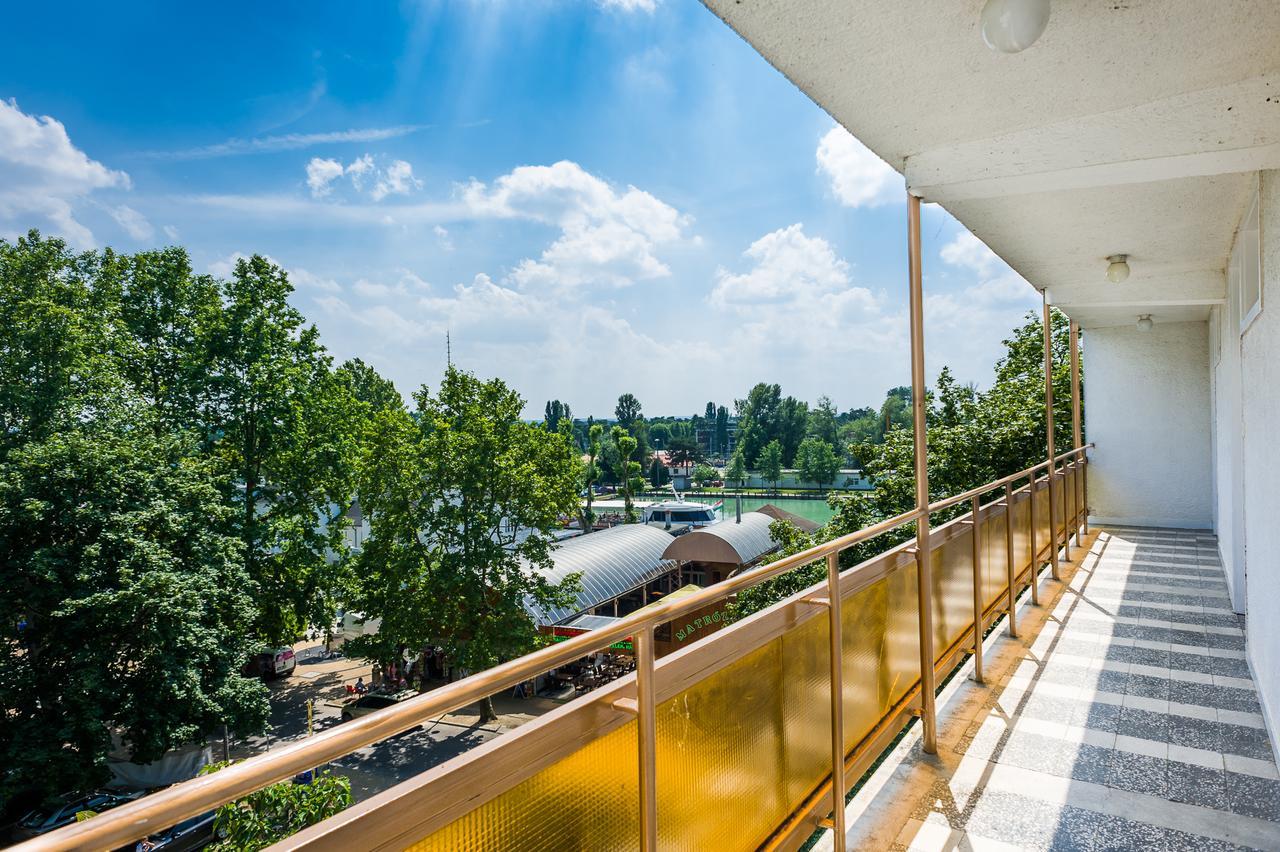 Ce Napfeny Hotel Siófok Eksteriør bilde